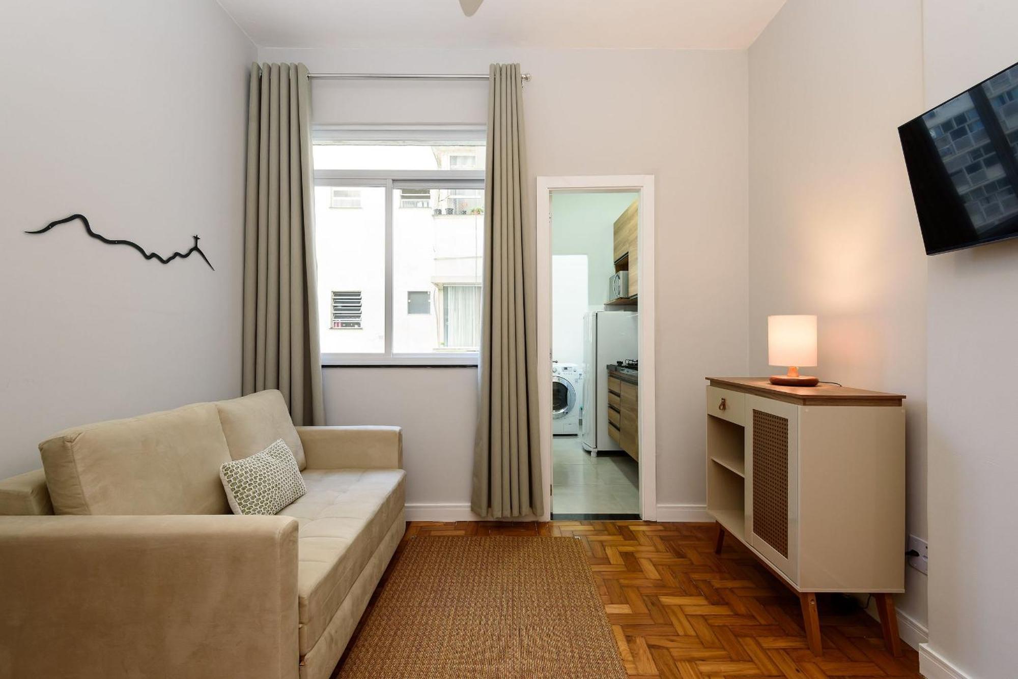 Apartamento 1qto A 2 Min Da De Copacabana | Nsc 371/1011 *